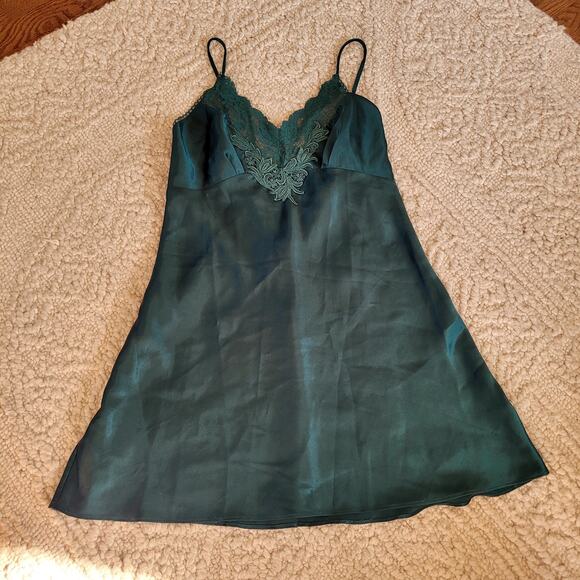 Vtg Victoria Secret Green Nightgown Lace Sz M - Picture 1 of 5